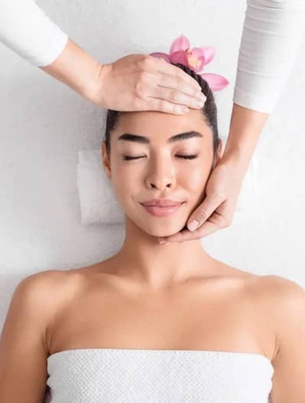 Artist working on a beauty service up close